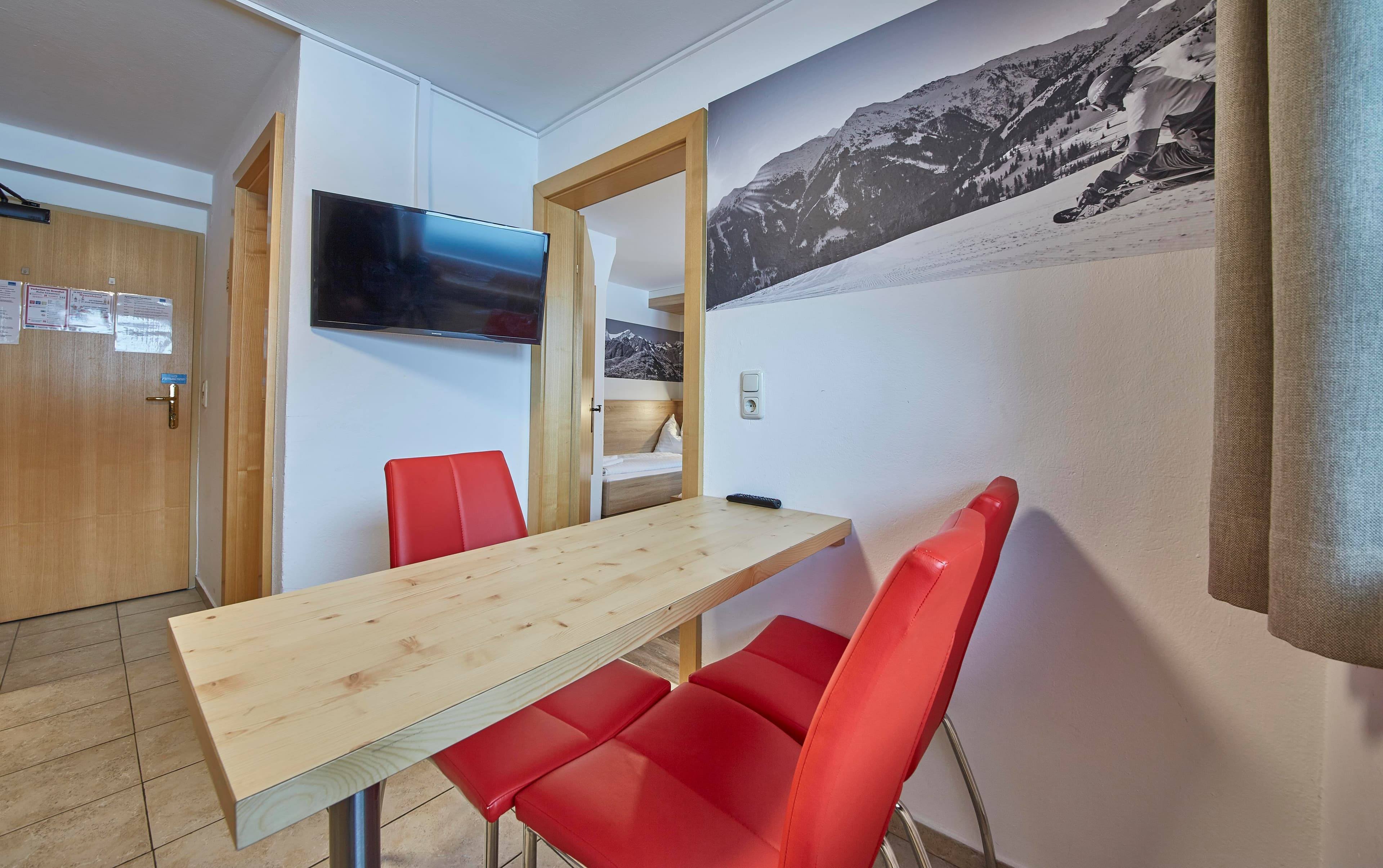 Ski & Bike Appartement Forsthaus Top 12 - null